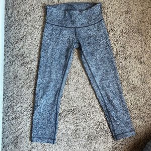 Lululemon grey speckled capri leggings